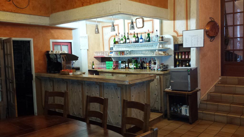 Aubazines La Tour酒店 外观 照片